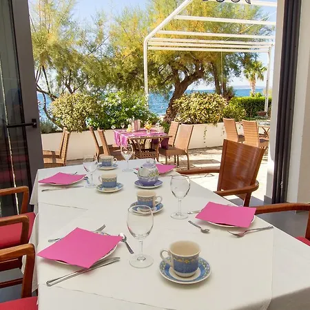 Mediteran 3* Podstrana